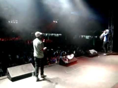 MC JUNINHO E MC FININHO - HANGAR 8 DIA 11/06/11