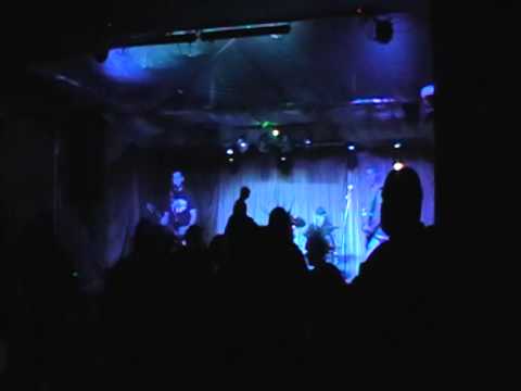 Alsóépület Blitzkrieg Bop (Ramones) 2014.05.30. Szolnok, Váróterem Rock Söröző