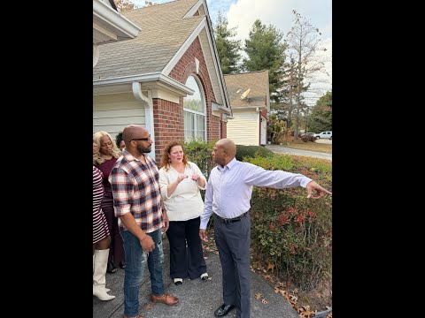 HOA President interrupts Thanksgiving and confronts Larry for all the cars in the parking