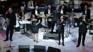 New York Voices &amp; Helsinki Swing Big Band: Let It Snow