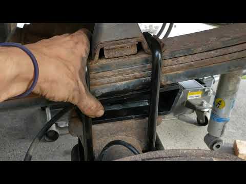 2006 Nissan Titan XE 4X4 - Install of Rough Country 1" Rear Blocks