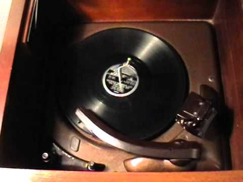 Eddie Duchin - Between the Devil and the Deep Blue Sea