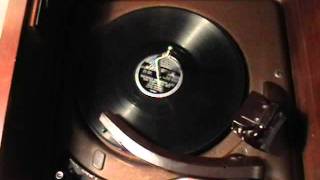 Eddie Duchin - Between the Devil and the Deep Blue Sea