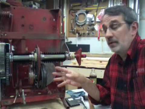 95. M/S 2  Replacing the clutch disc on a snapper rear engine rider