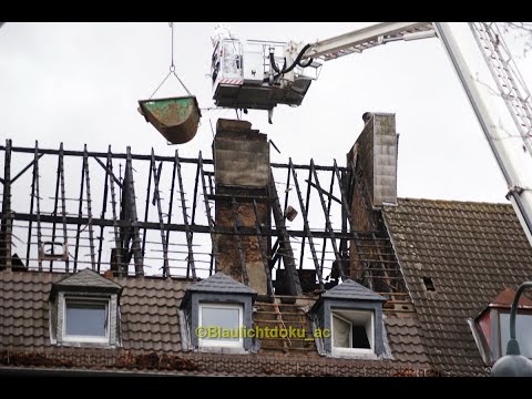 2022-01-02 Aachen: Sicherungsmaßnahmen nach Dachstuhlbrand