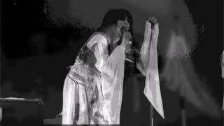 Siouxsie and the Banshees - Blow the House Down live 1984