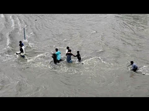 Video Thumbnail: Flooding in Mecca following heavy rainfall in western Saudi Arabia | AFP