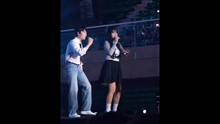 Download lagu Young Ji is very shy with Kyungsoo || 'Small girl' ft. D.O live performance mp3