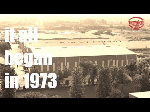 Wooden bathroom vanity cabinets