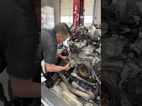 6.7 Ford Power Stroke Engine Replacement in Less than 2 Minutes 👨‍🔧