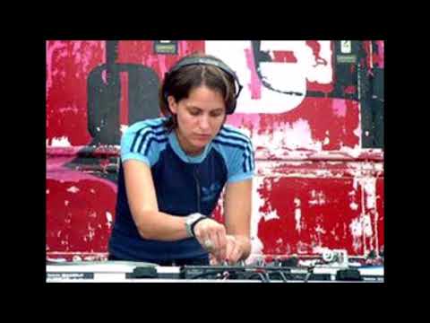 Chloe vs Sascha Funke -- Rex Club Paris (12-02-2006)