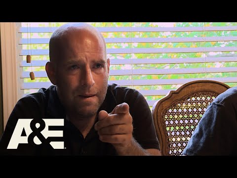 Intervention: Intoxicated Robin has Awkward Family Dinner (Season 21) | A&E
