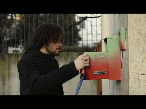 S1E6 - C'è posta per te