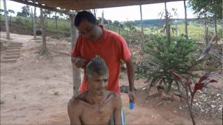 preview picture of video 'Lafaete - Corte cabelo Moicano - Itamarandiba MG - Neymar no bolso'