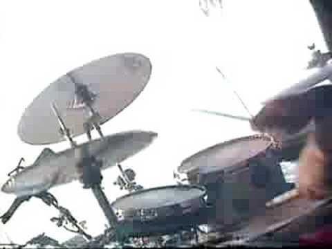 Garbage- "I'm Only Happy When It Rains" live 1998