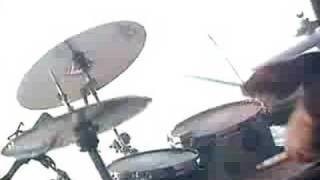 Garbage- &quot;I&#39;m Only Happy When It Rains&quot; live 1998