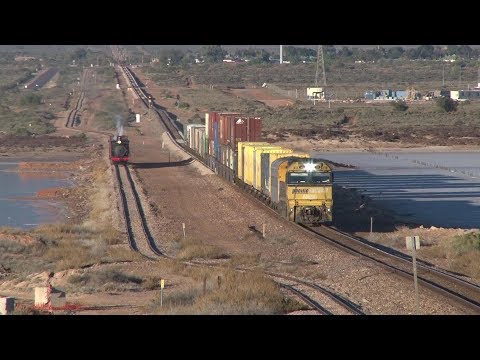 YX141 & 7AX7 race across Lake Knockout: Mid North Rail Movements