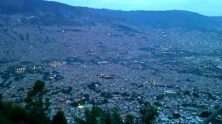 preview picture of video 'Medellín Colombia [[Panorama 3D]]'