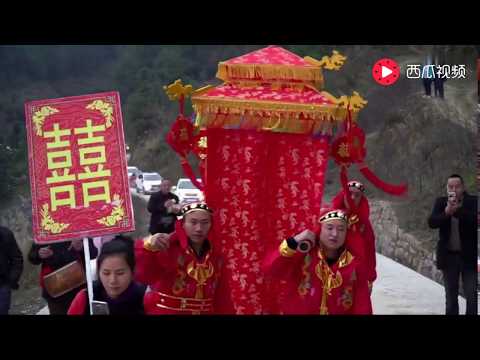 Traditional weddings such as China have fainted the bride's head!