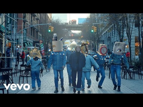 Fenne Lily - Lights Light Up (Official Video)