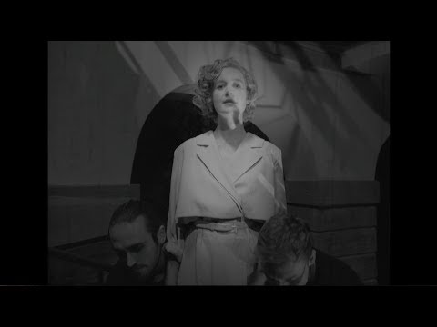 Katja Aujesky - Keine Tränen Akustik Version (Offizielles Video)