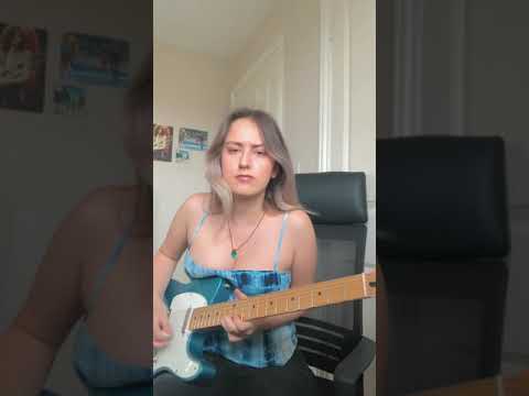 Mimi plays blues riff (Original)
