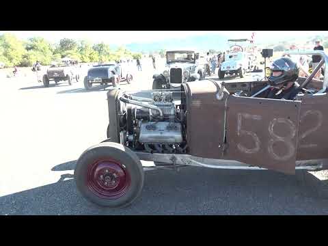 Hot Rod Racer with a Supercharged Flathead V8 with Ardun Heads