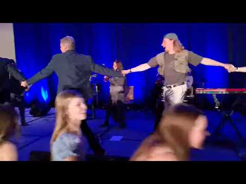 Noriet saule vakarā - Raxtu Raxti @ Sheraton Hotel Toronto 20240705