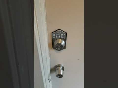 How to open and lock your BRINKS keypad for you Airbnb stay with Omri