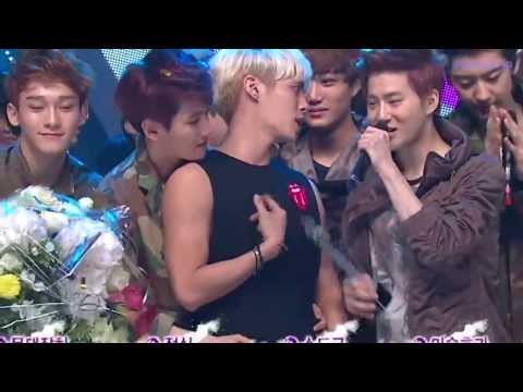 [13.06.15] EXO 1위 (Winners) @ Mu$!C C0R3 "funny with Jonghyun"