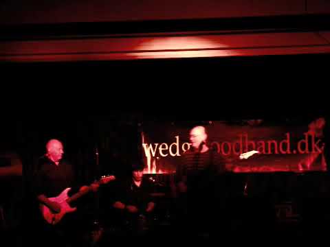 Wedgwood Band - Half Open Door