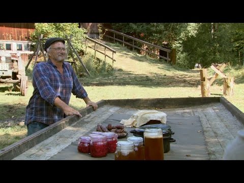 Gutta är riktigt nöjd med farmarnas mat- och städuppdrag - Farmen (TV4)