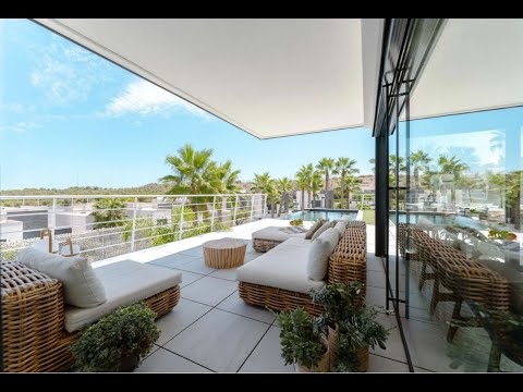 Luxury Villa with Private Pool For Sale in San Miguel de Salinas