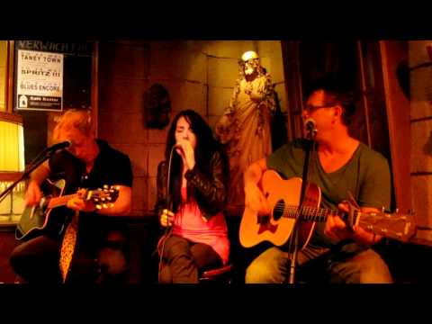 Café Unplugged - Quace met Klaas Post en Alex Luttjeboer - Heart Of Stone (Sandi Thom)