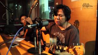 #TraxFM #KompakKampus Float - Pulang