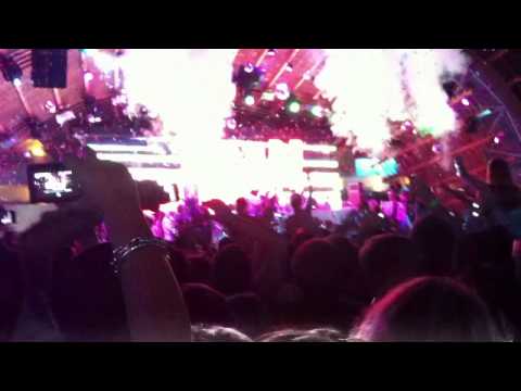 Tiesto & P.diddy - Coming Home @ Ushuaia 3.08.11