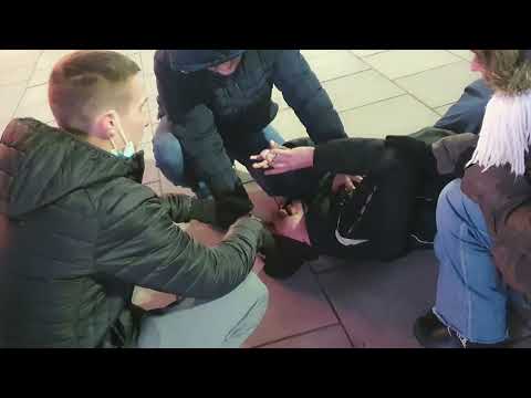 OPIWIEŚCI Z ULICY: UWOLNIENIE OD DEMONÓW PODCZAS EWANGELIZACJI ULICZNEJ W CENTRUM WARSZAWY