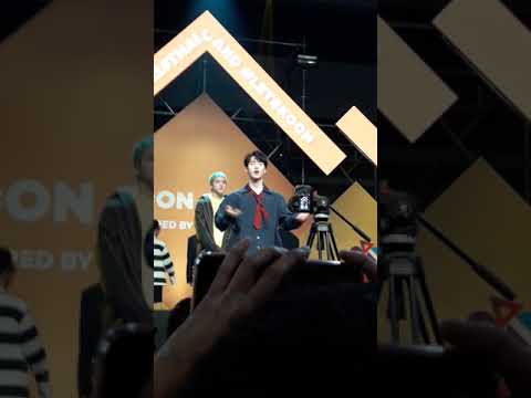 180930 Pentagon Dance Relay - Naughty boy KCon in Thailand