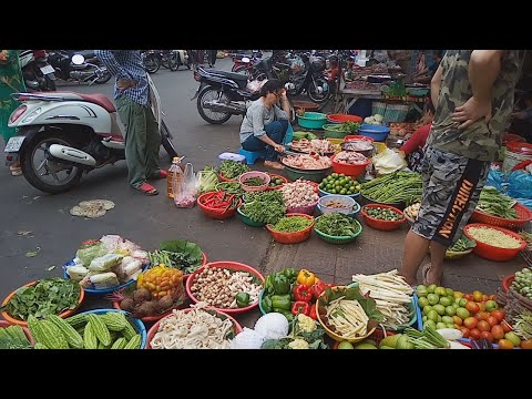 Busy Market At Boeung Proleut - Morning Food Views And People Activities - Phnom Penh Street Food