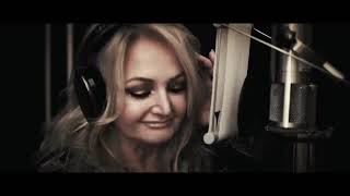 AXEL RUDI PELL feat  Bonnie Tyler    Love&#39;s Holding On  Official Video