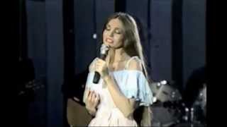 Crystal Gayle - The woman in me