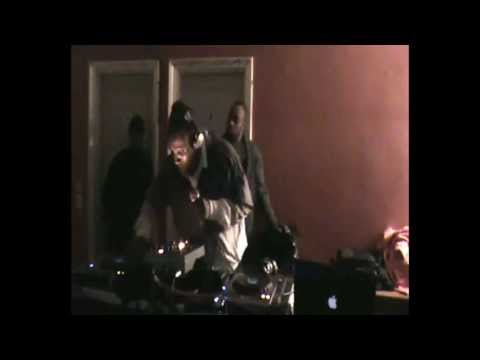 WARING SUNDAYS. 14.04.13. PT. 1 OF 2. FOUNDATION vs KING TUBBYS, RENEGADE SOUND STEPS IN