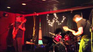 Bleet - Fuck You Up and Get High (Dwarves Cover)(Live)