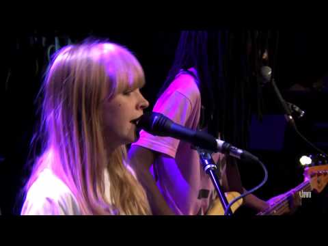 Lucy Rose - "Asheville" (eTown webisode #528)