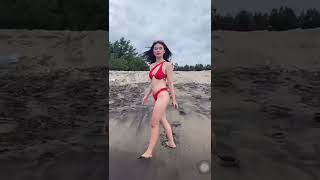Sexy babe Sam tiktok be like..