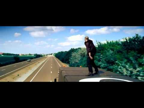 Guess Who - Tot Mai Sus feat deMoga (videoclip)3.wmv