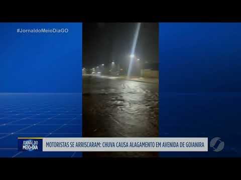 Chuva causa alagamento em avenida de Goianira