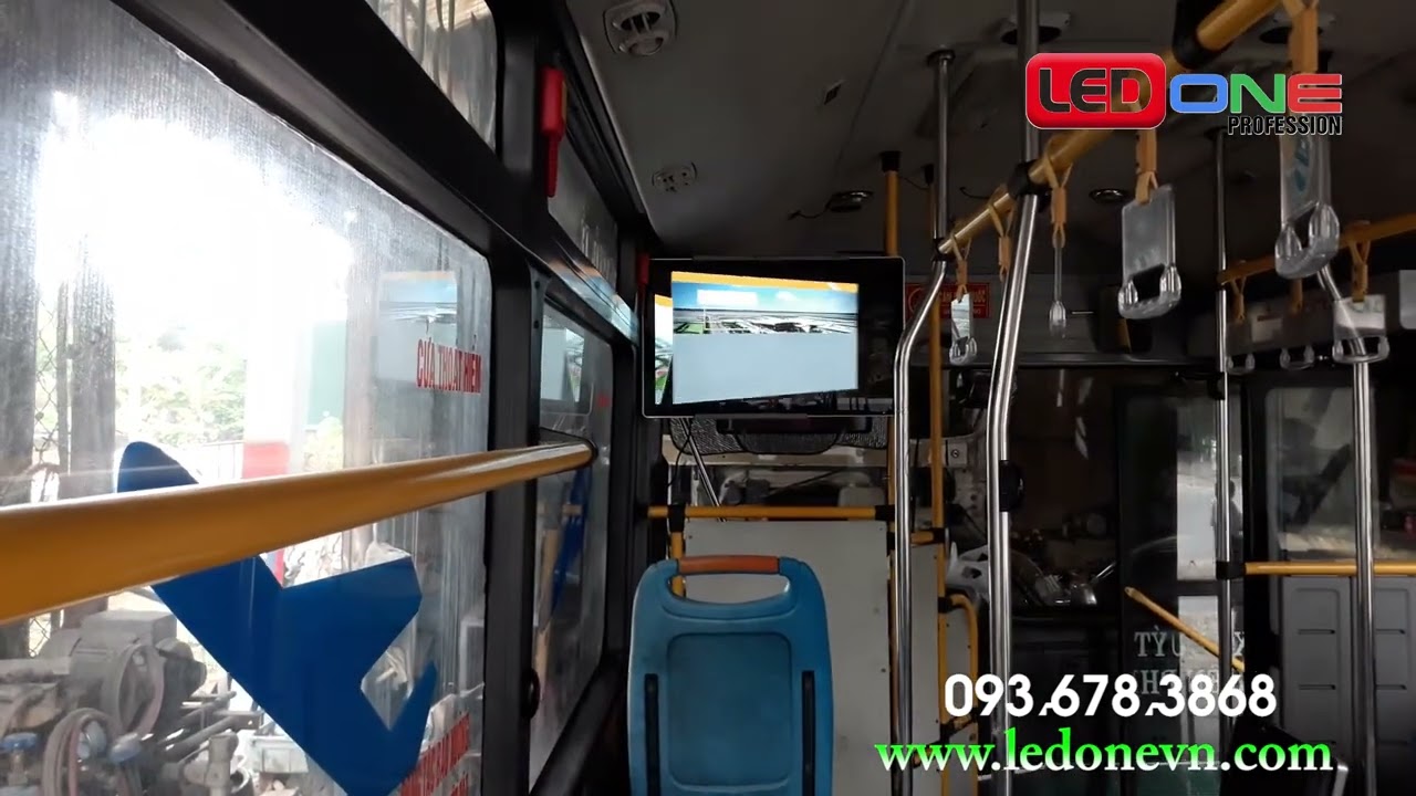 Xe Bus Sân Bay Nội Bài | Ledone lắp đặt dự án 20 màn hình quảng cáo LCD trên Xe Bus Sân bay Nội Bài