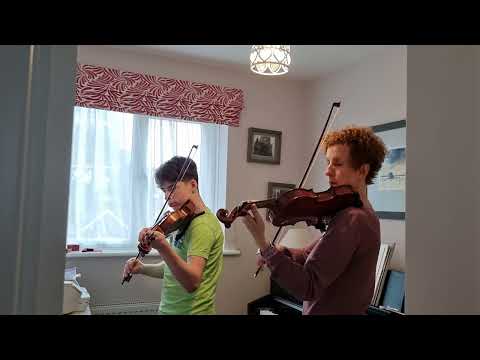 Jules "Cuando La Luna Nace"