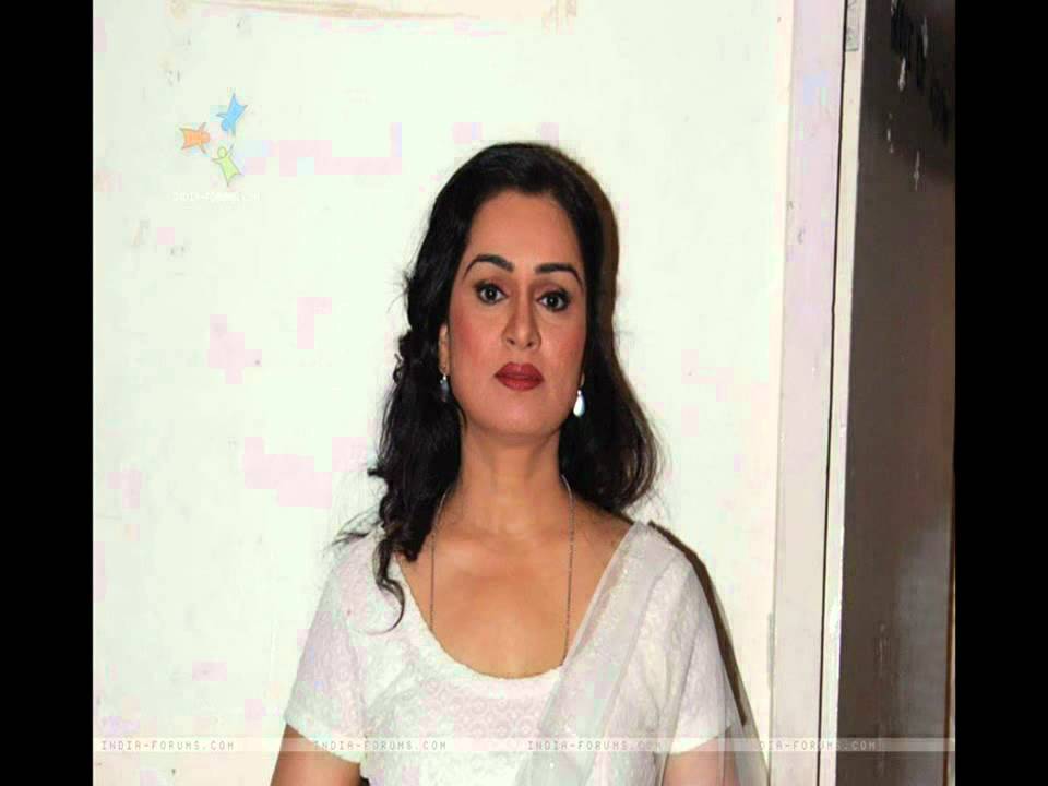 Humri Maano To Lyrics | Sagar Sangam | Mithun Chakraborty, Shatrughan Sinha | Asha Bhosle | Bappi Lahiri